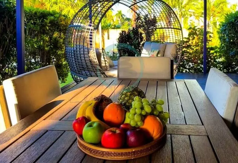 ペンション Zenhouse Nightcliff   6br Tropical Oasis