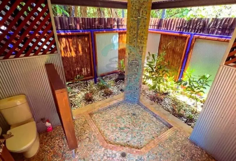 ペンション Zenhouse Nightcliff   6br Tropical Oasis