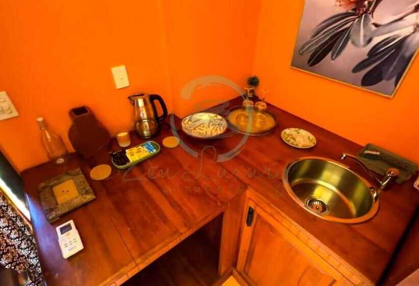 펜션 Zenhouse Nightcliff   6br Tropical Oasis