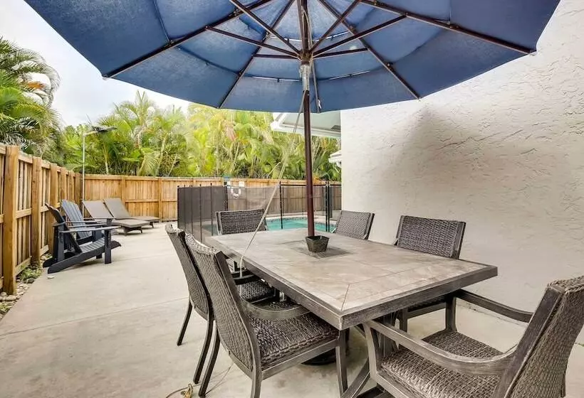 Pet Friendly Paradise W/ Pool ~ 6 Mi To Beach!