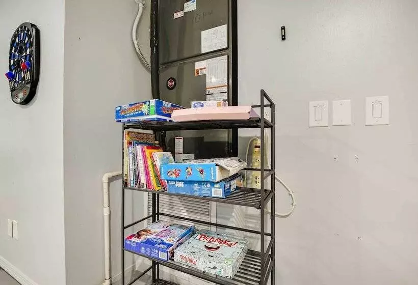 Pet Friendly Paradise W/ Pool ~ 6 Mi To Beach!