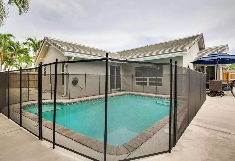 Pet Friendly Paradise W/ Pool ~ 6 Mi To Beach!