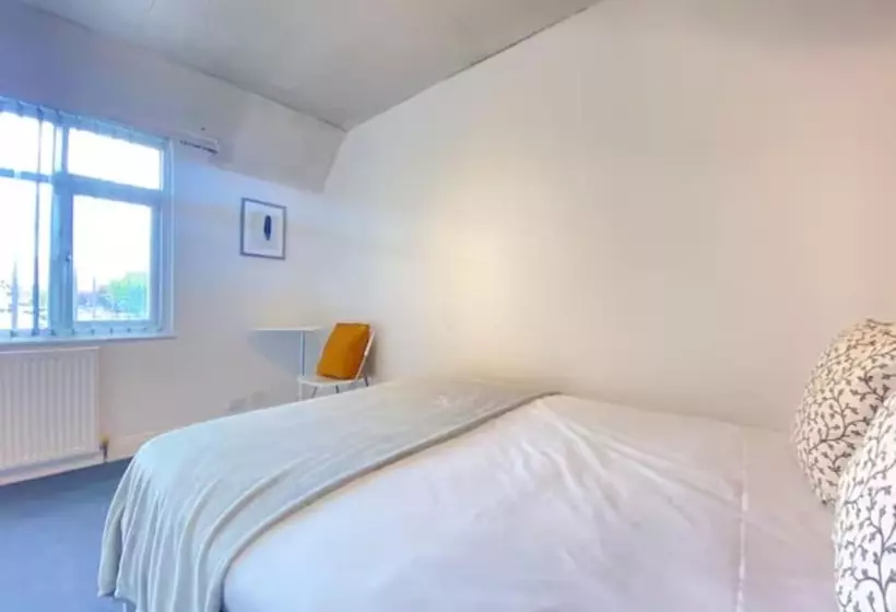 Residenssi Airport Comfy Stay