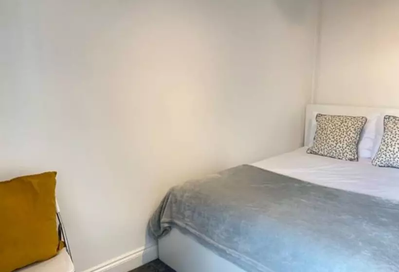 Residenssi Airport Comfy Stay