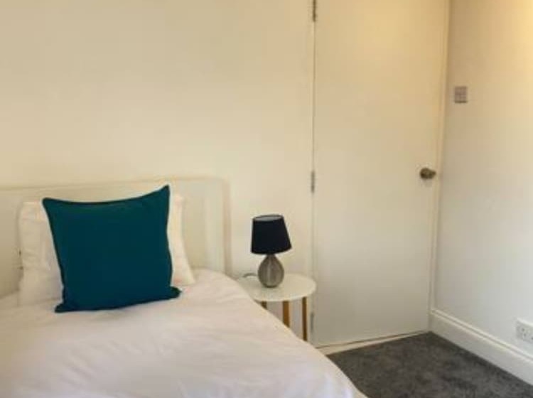 إقامة Airport Comfy Stay