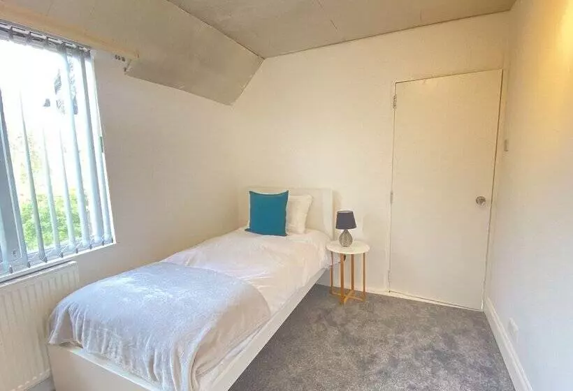 Residenssi Airport Comfy Stay