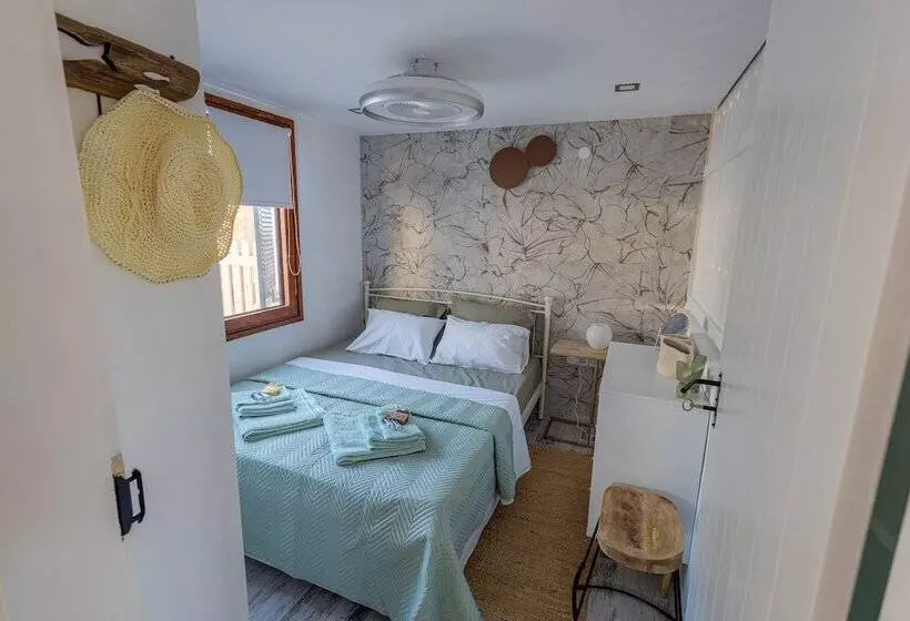 レジデンス Beachfronthouse In Aegina