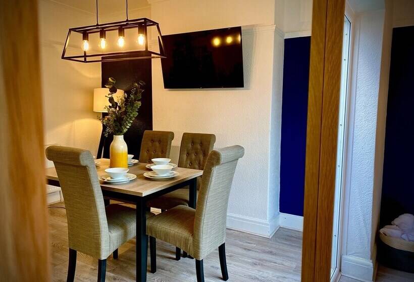 Residenssi Family Modern 3 Bed Hot Tub House In Blackpool