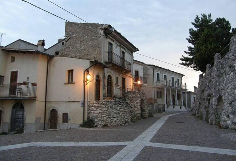 Резиденция Immaculate 2 Bed House