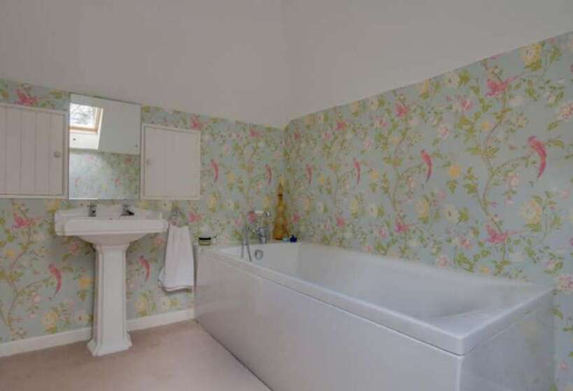 Residència Lovely 6 Bed Country House With Pool, Nr Arbroath