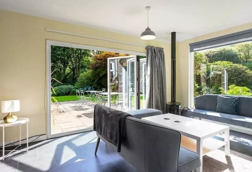 レジデンス Lovely 6 Bed Country House With Pool, Nr Arbroath