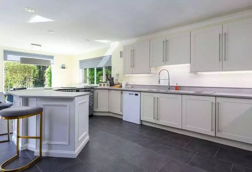 レジデンス Lovely 6 Bed Country House With Pool, Nr Arbroath