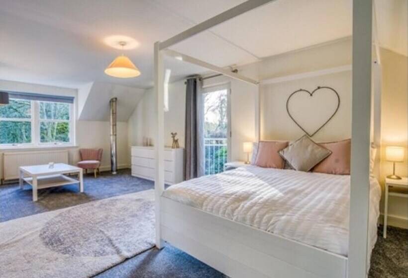 Residència Lovely 6 Bed Country House With Pool, Nr Arbroath