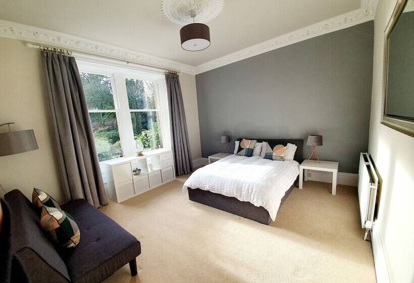 Residència Lovely 6 Bed Country House With Pool, Nr Arbroath