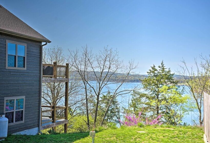 Resort Cabin W/ Nearby Pool & Lake Access!