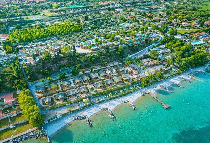 Lomakeskus Camping Village Riva Blu