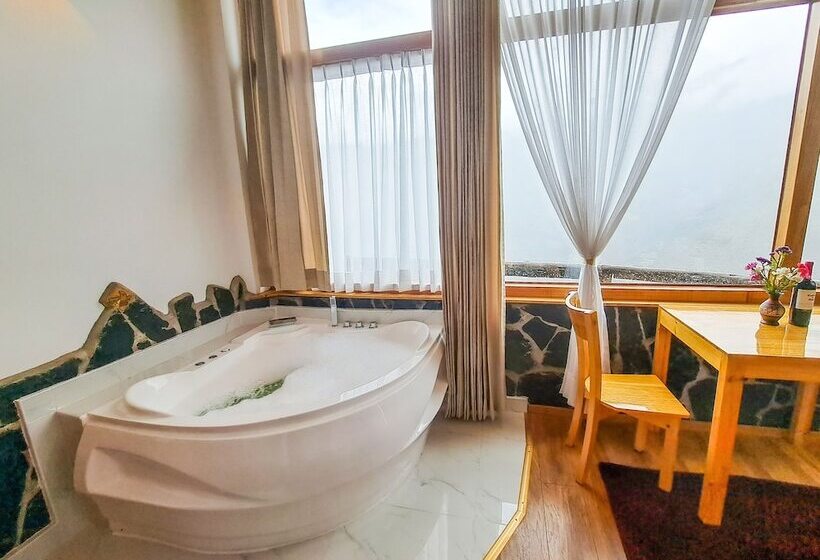 リゾートホテル Stardome Spiritual Experience