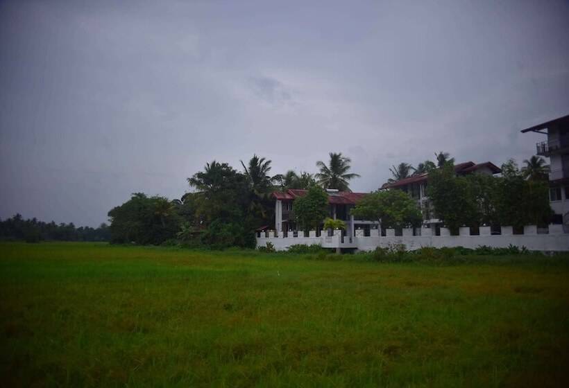 Shiromi Hotel Katunayaka