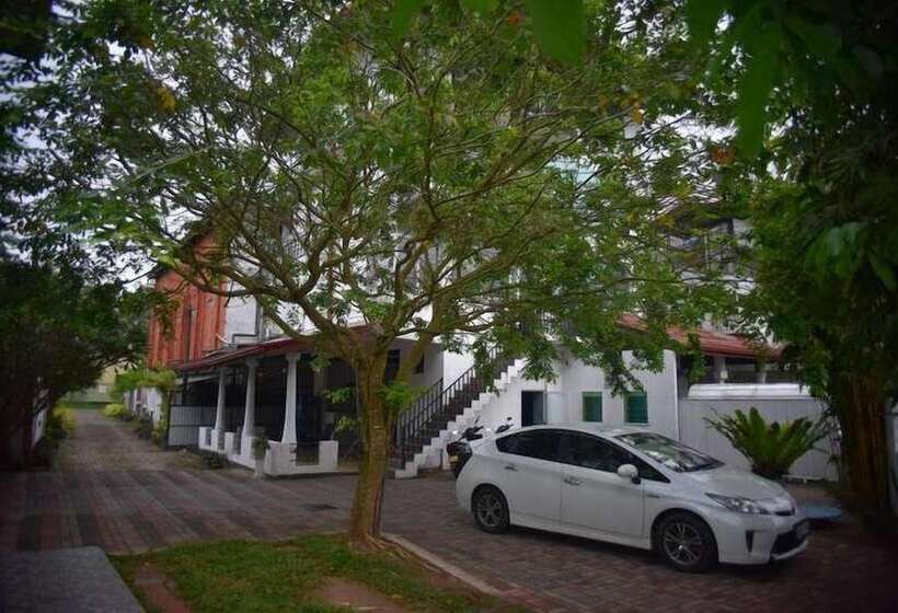 Shiromi Hotel Katunayaka