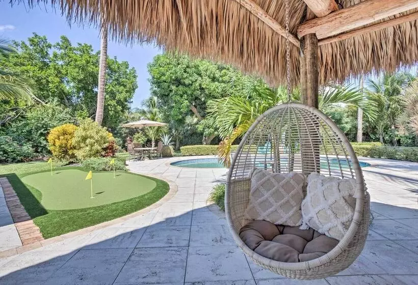 Poolside Paradise W/ Tropical Hut In Palm Beach