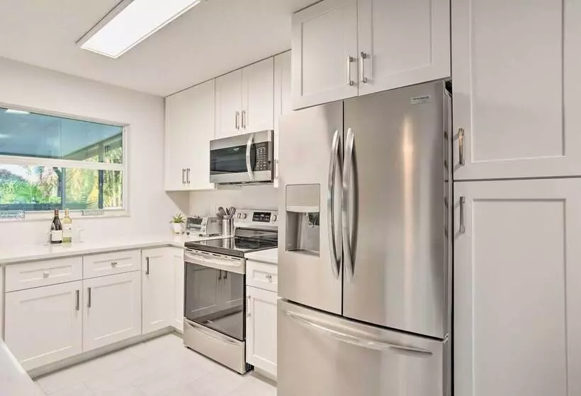 Jupiter Home W/ Patio & Grill ~ 6 Mi To Beach!