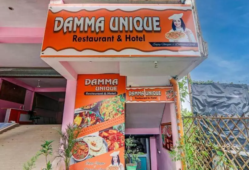 ホテル Oyo Flagship Damma Unique Restaurant And