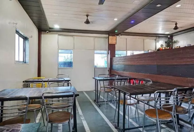 Spot On Hotel Sarkar