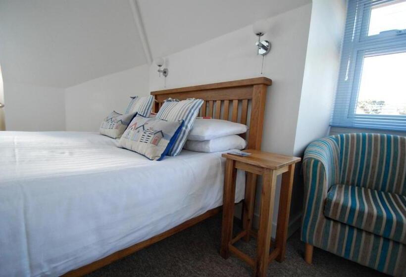 تختخواب و صبحانه Southern Breeze Lodge   Adults Only