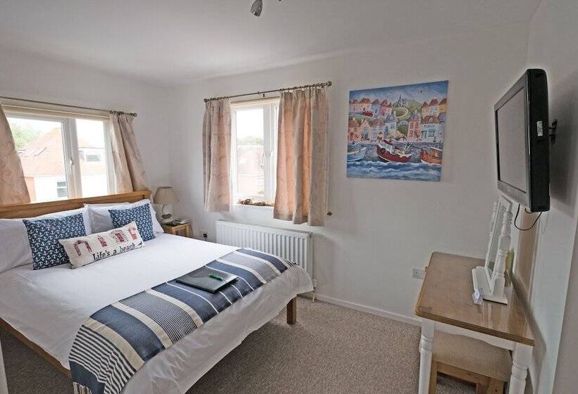 تختخواب و صبحانه Southern Breeze Lodge   Adults Only