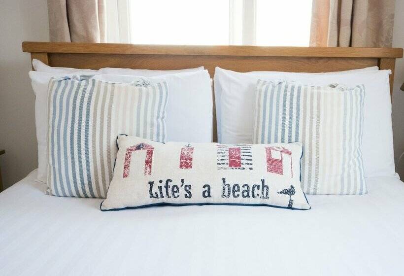 تختخواب و صبحانه Southern Breeze Lodge   Adults Only