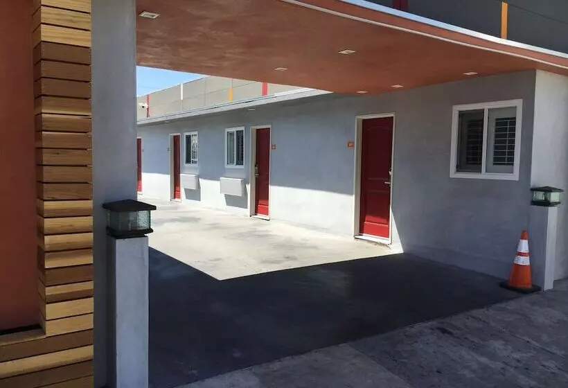 Clover Motel