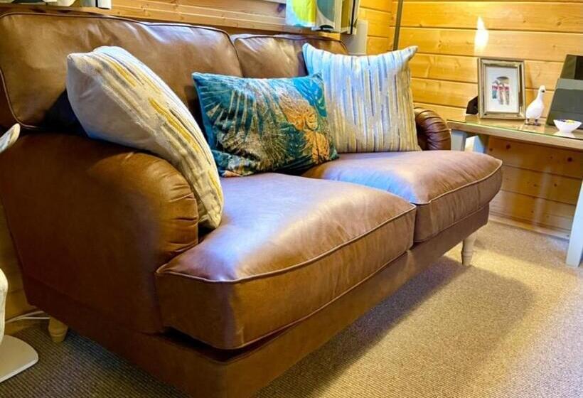 Duck Lodge B&b With Hot Tub