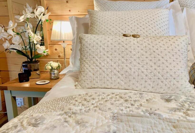 Duck Lodge B&b With Hot Tub