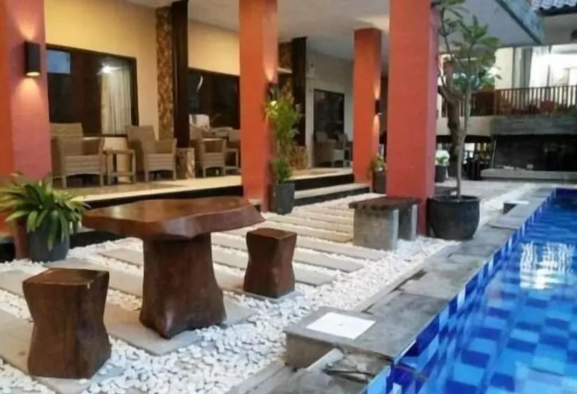Holiday Beach Inn