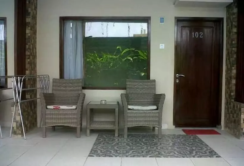 Holiday Beach Inn