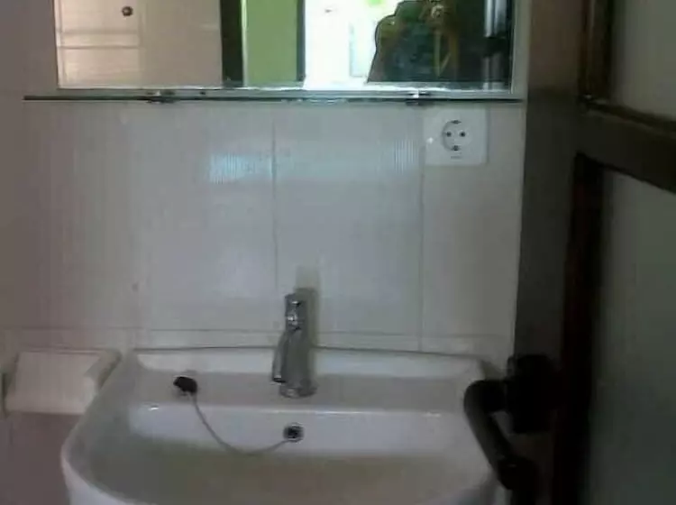 Holiday Beach Inn