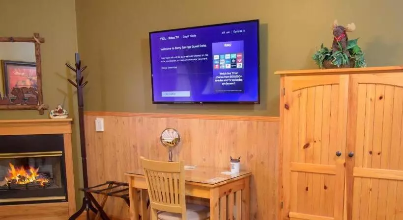 ホテル Berry Springs Lodge