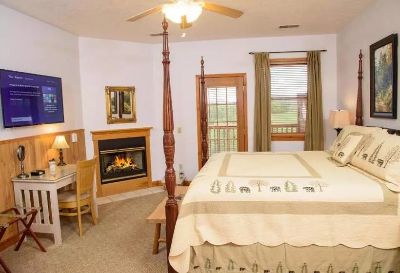 ホテル Berry Springs Lodge