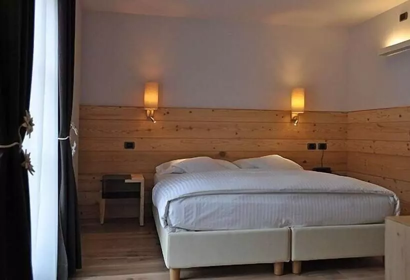 هتل Chalet Laura Lodge