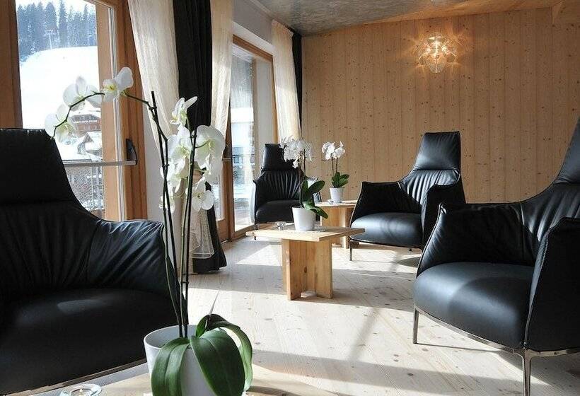 فندق Chalet Laura Lodge