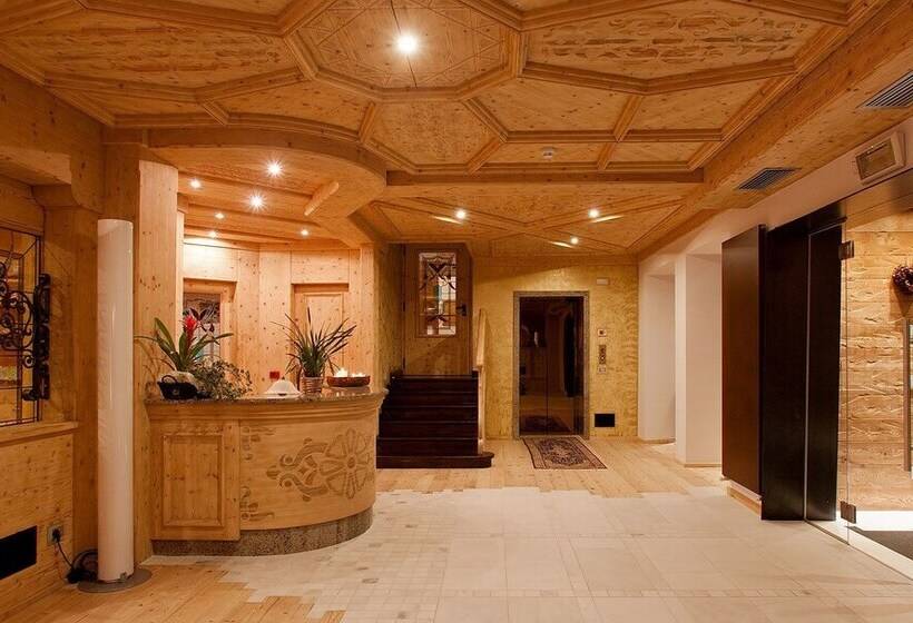 فندق Chalet Laura Lodge