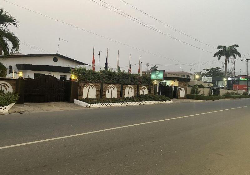 Hill View Hotel West Airport