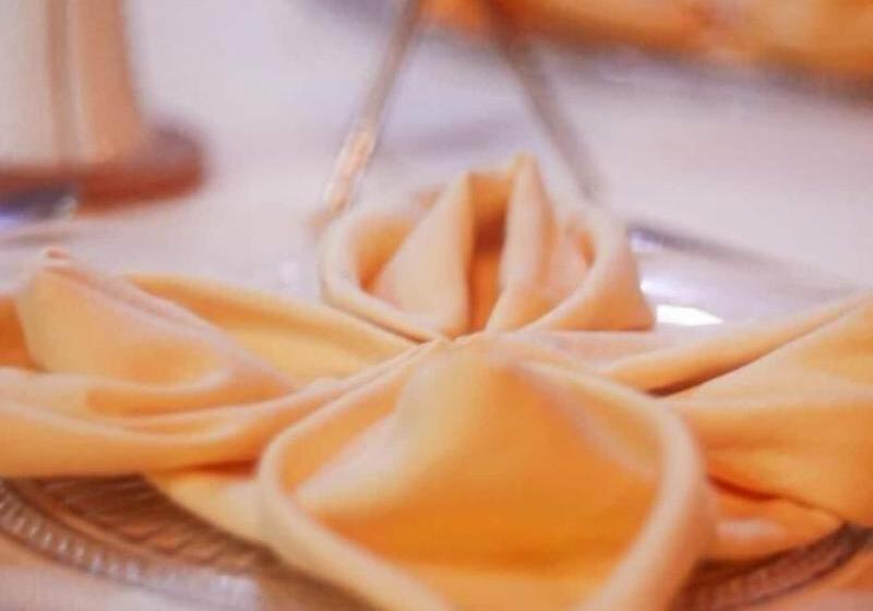 Hill View Hotel West Airport