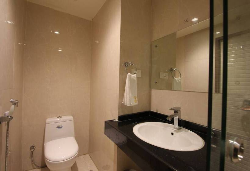 בית מלון כפרי Hyderabad Grand