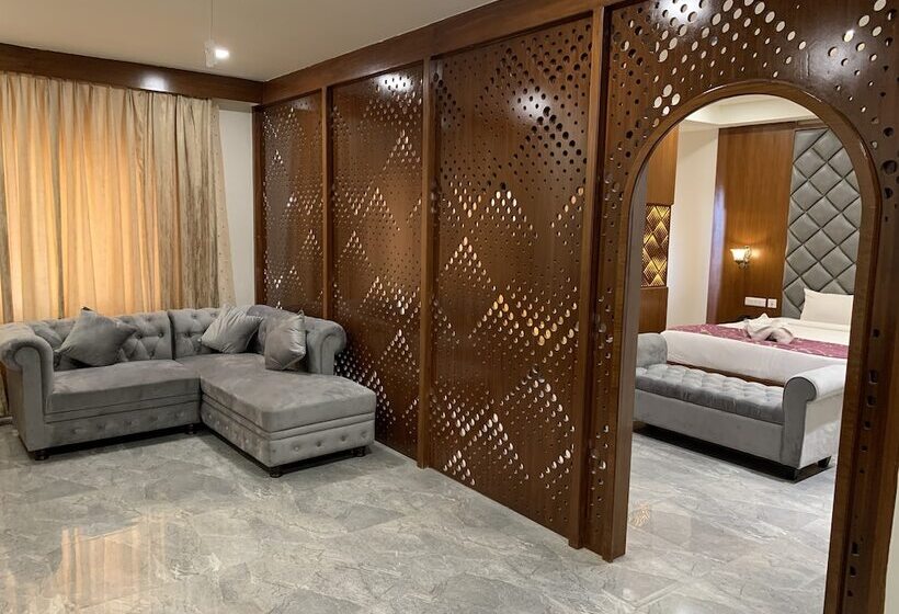 בית מלון כפרי Hyderabad Grand