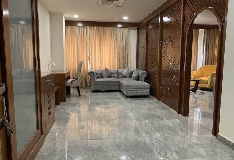 בית מלון כפרי Hyderabad Grand