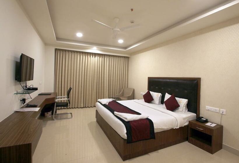 בית מלון כפרי Hyderabad Grand