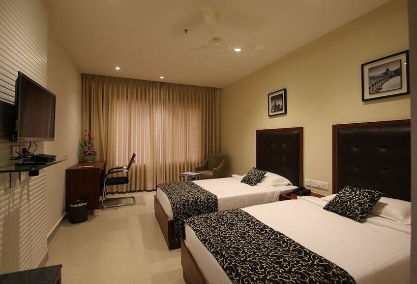 בית מלון כפרי Hyderabad Grand