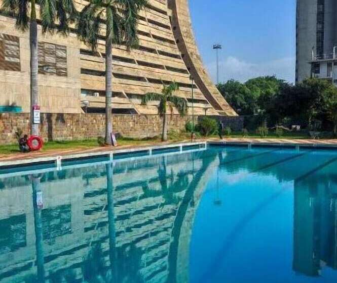 בית מלון כפרי New Delhi Ymca Tourist Hostel