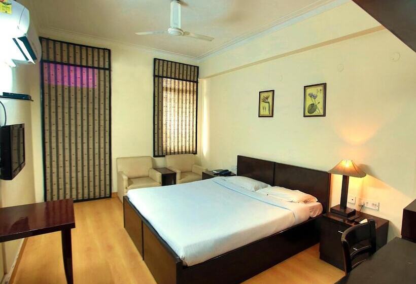 בית מלון כפרי New Delhi Ymca Tourist Hostel